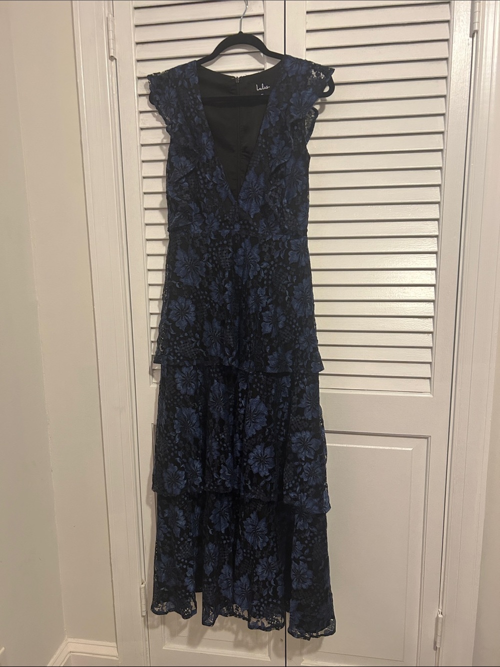 Lulu's Dark Blue Floral Lace Tiered V-Neck Maxi Dress
